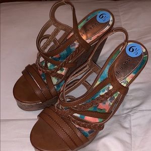 Madden girl wedges